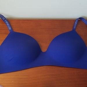 Victorias Secret t-shirt bra 34DD